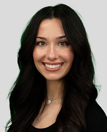 Headshot of Lindsay Arter