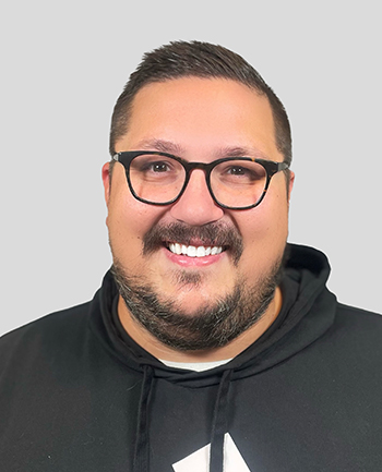 Headshot of Mitchell Holtz