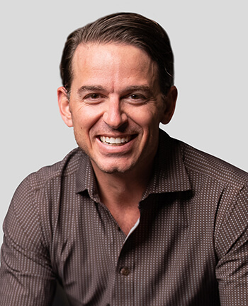 Headshot of Shawn Kaplan