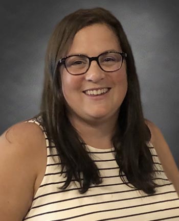 Headshot of Dina Lepczynski