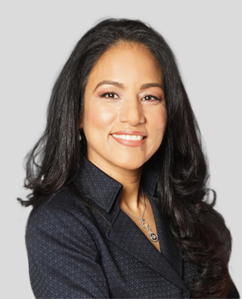 Headshot of Claudia Villamar-AMP