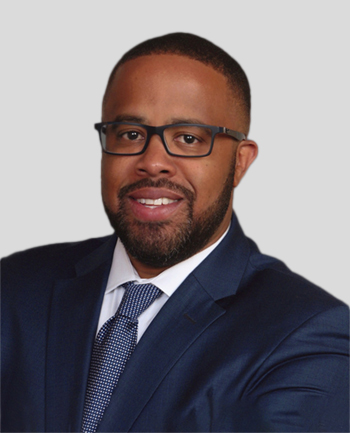 Headshot of Evan Hilaire