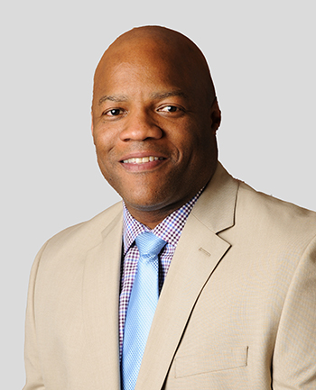 Headshot of Wayne Hurt