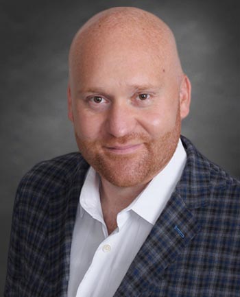 Headshot of Kennon Lee