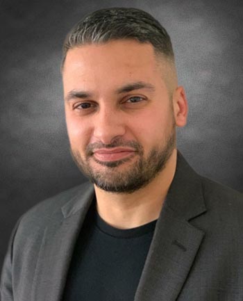 Headshot of Lucas Avelino