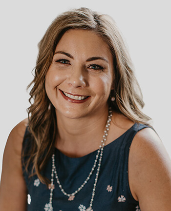 Headshot of Christine Dunn