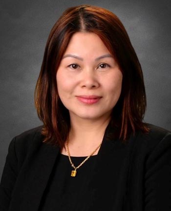 Headshot of Annie Vo